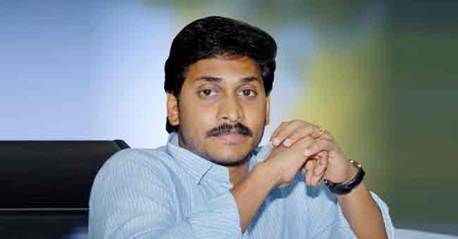 వైఎస్ జగన్ పాత్రలో ఆ హీరోనా? వైఎస్ జగన్ పాత్రలో ఆ హీరోనా?