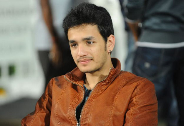 అన్న బాట‌లో అఖిల్ వెళ‌తాడా?