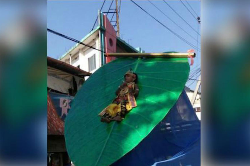 రెండున్నర గంటలు నడి ఎండలో ఇలా..! రెండున్నర గంటలు నడి ఎండలో ఇలా..!