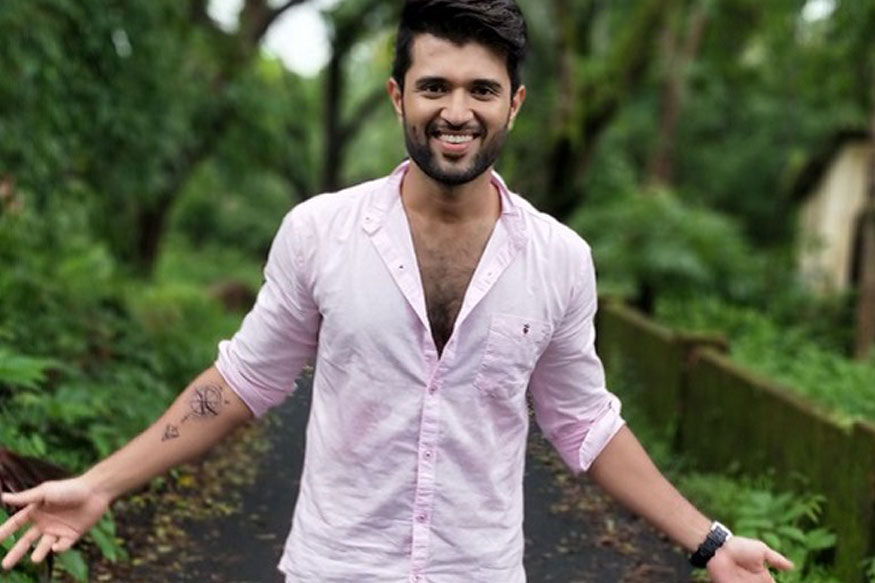 కెఎల్‌ఎమ్ మాల్ బ్రాండ్ అంబాసిడర్‌గా విజయ్ దేవరకొండ