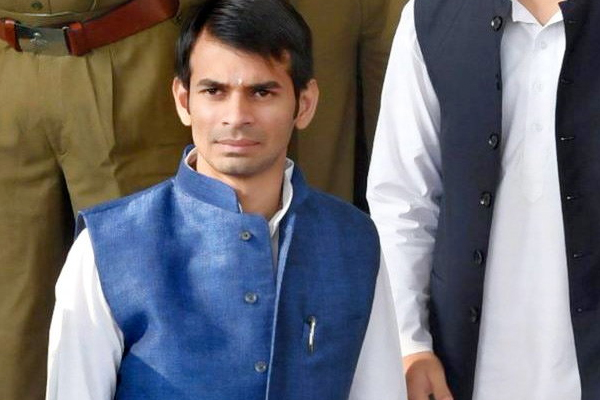 ఆ దెయ్యాల్ని పంపింది వీళ్లే