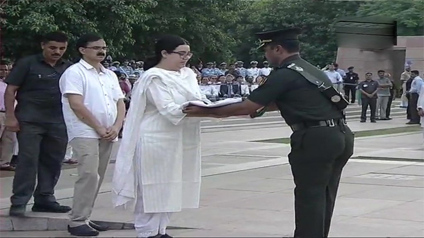 తాత నుంచి భారమైన ఆఖరి ‘బహుమతి’