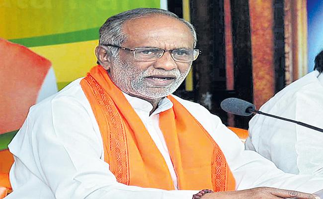 బీసీలకు బర్రెలు, గొర్రెలేనా.. చట్టసభల్లోకి పంపరా?