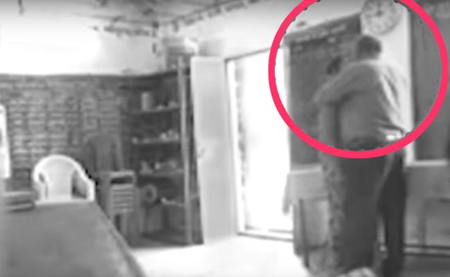 టీచర్‌తో ప్రిన్సిపల్ రాసలీలలు.. చివరకు లేడీ టీచరే..