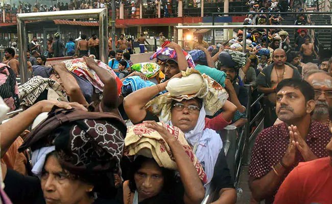 అయ్యప్ప దర్శనానికి 550మంది మహిళలు అయ్యప్ప దర్శనానికి 550మంది మహిళలు