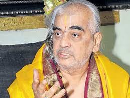 శ్రీవారి ఆలయం బయటవరకే మీది.. మూలవిరాట్ మాది.. రమణ దీక్షితులు సంచలనం