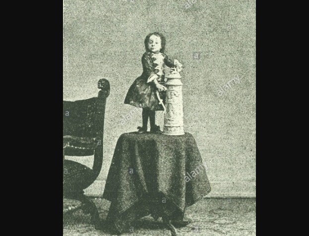 అతి చిన్న మానవ ప్రాణి! అతి చిన్న మానవ ప్రాణి!