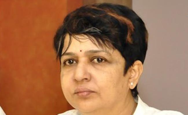 టాలీవుడ్ లో మరో విషాదం.. దర్శకురాలు కన్నుమూత