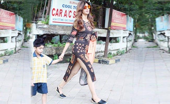 ప్యాంట్‌ మర్చిపోయిన శిల్పాశెట్టి..