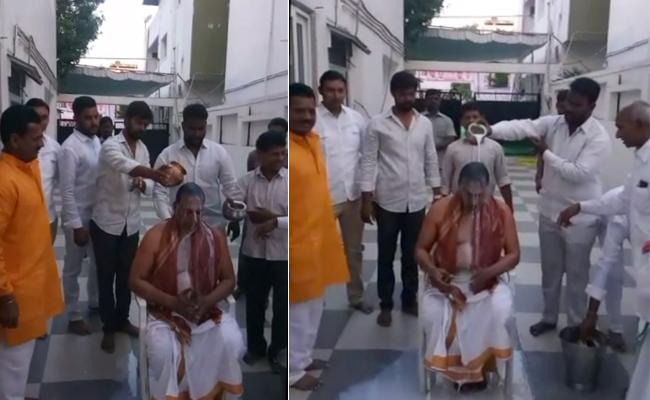 ఎంపీ మల్లారెడ్డికి పాలాభిషేకం.. ఎందుకు చేశారో చూస్తే..