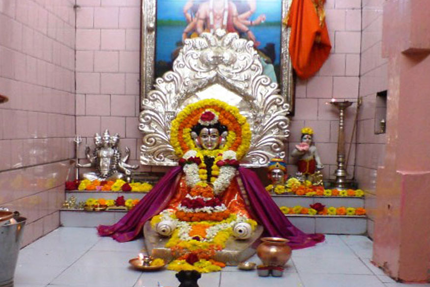 కోల్హాపూర్ దత్తాత్రేయ ఆలయ విశిష్టత కోల్హాపూర్ దత్తాత్రేయ ఆలయ విశిష్టత