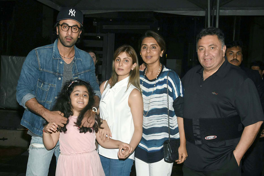 Ranbir Kapoor Enjoys Family Time With Parents Rishi and Neetu; Plays With Niece Samara