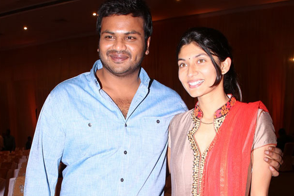 విడాకులపై మంచు మనోజ్ స్పందన విడాకులపై మంచు మనోజ్ స్పందన