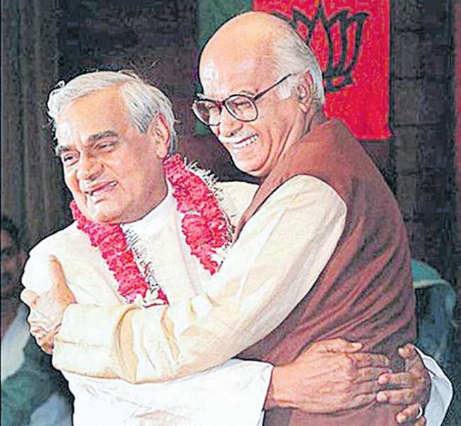 స్నేహబంధం ఎంత మధురం