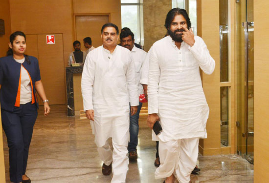 ఆసక్తిగా మారిన పవన్‌- మాయవతిల సమావేశం