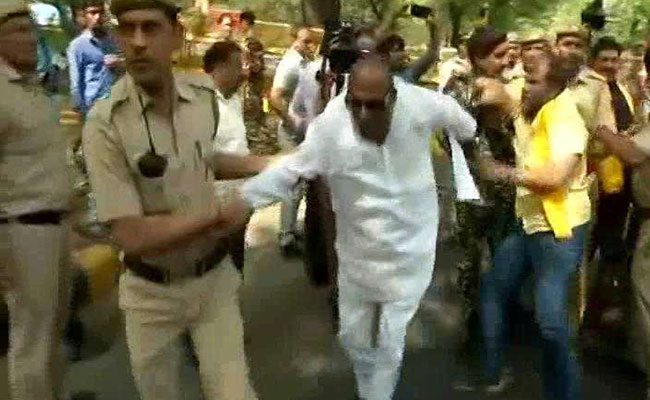 టీడీపీ ఎంపీలకు ఘోర అవమానం..!!? టీడీపీ ఎంపీలకు ఘోర అవమానం..!!?