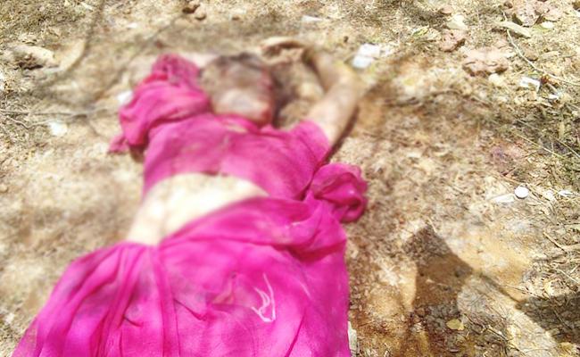 దారుణ హత్యకు గురైన మహిళ