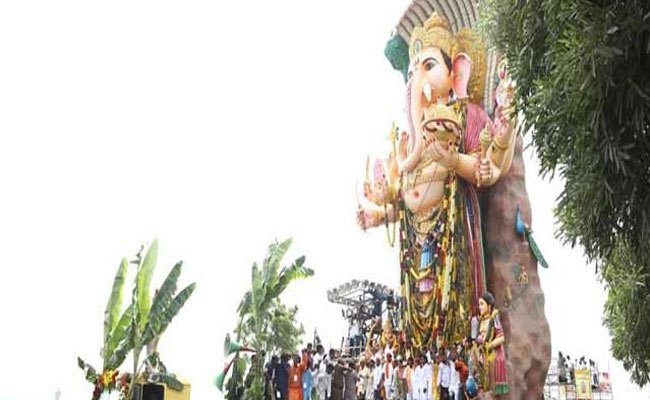 ఒంటి గంటలోపే మహాగణపతి నిమజ్జనం పూర్తి