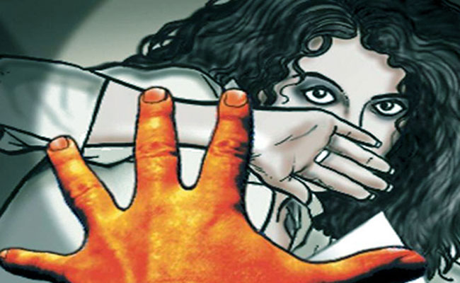 జూనియర్ ఆర్టిస్ట్ పై సామూహిక అత్యాచారం