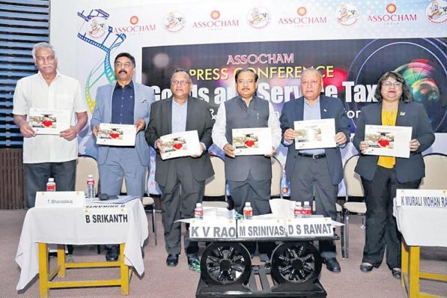 సినిమా టిక్కెట్లు పెరగనున్నాయి..? ఎంతో తెలిస్తే ..