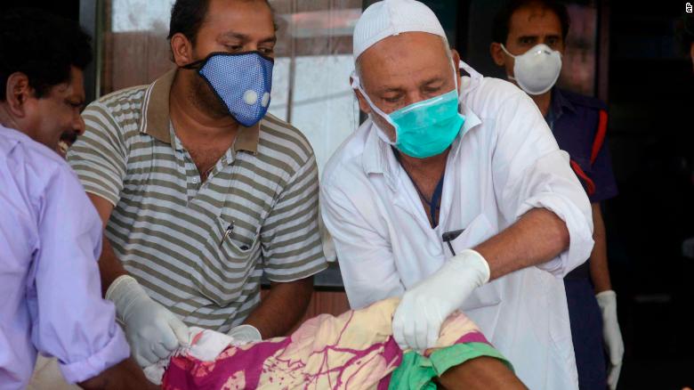 బ్యాట్‌... బ్యాండ్‌బాజా... నిఫా సఫా చేస్తానంటోంది!!