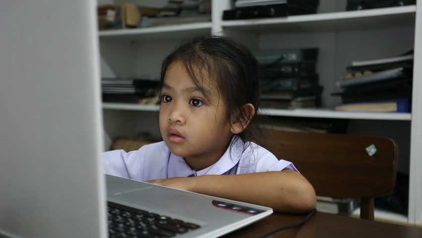 పిల్లలకు శాపంగా మారుతున్న తల్లిదండ్రులు పిల్లలకు శాపంగా మారుతున్న తల్లిదండ్రులు