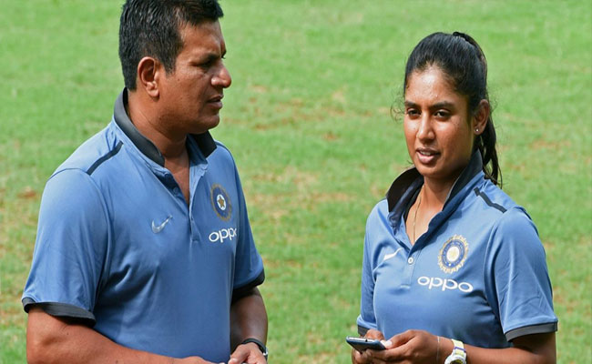 రాజీనామా చేసిన టీమిండియా కోచ్‌..