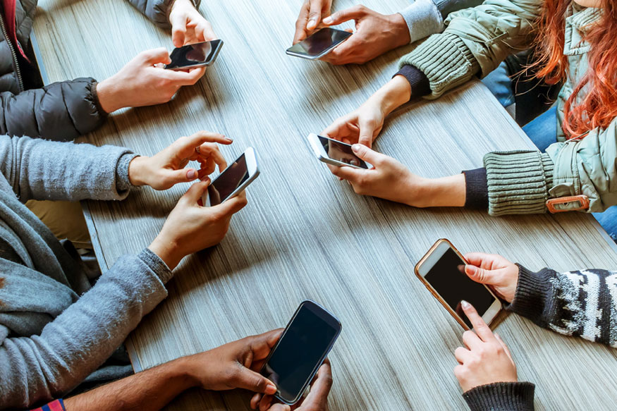 ఫోన్‌ పక్కనుంటే మైండ్‌ పనిచేయదని తేల్చిన సర్వే